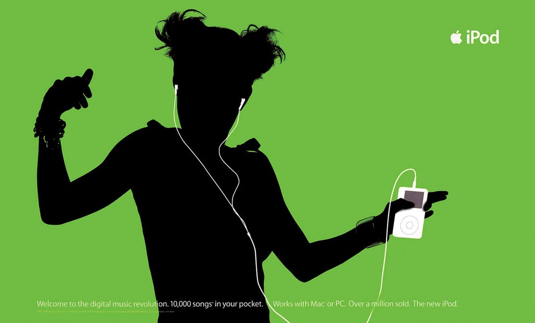 En klassisk Apple iPod-reklam med en dansande silhuett mot en grön bakgrund.